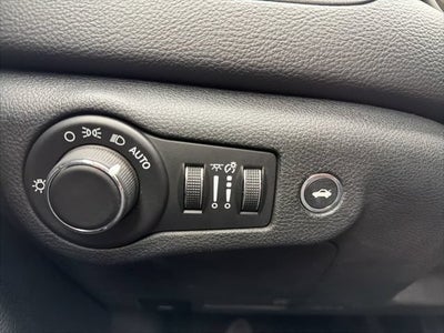2017 Chrysler 200 Limited Platinum