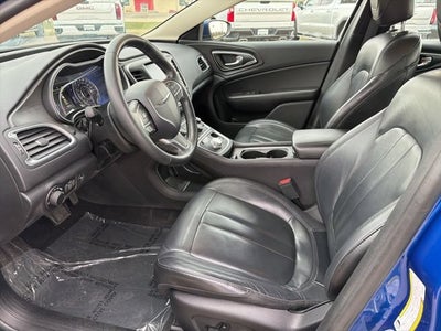 2017 Chrysler 200 Limited Platinum