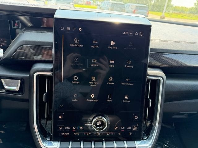 2025 GMC Yukon Elevation