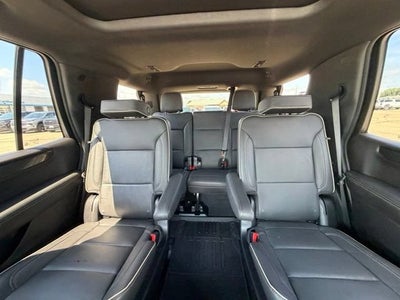 2025 GMC Yukon Elevation