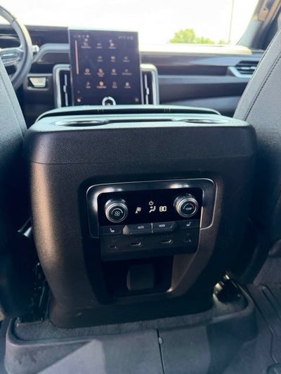 2025 GMC Yukon Elevation