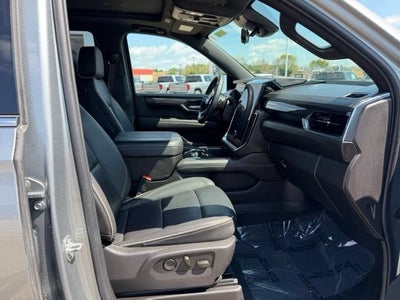 2025 GMC Yukon Elevation