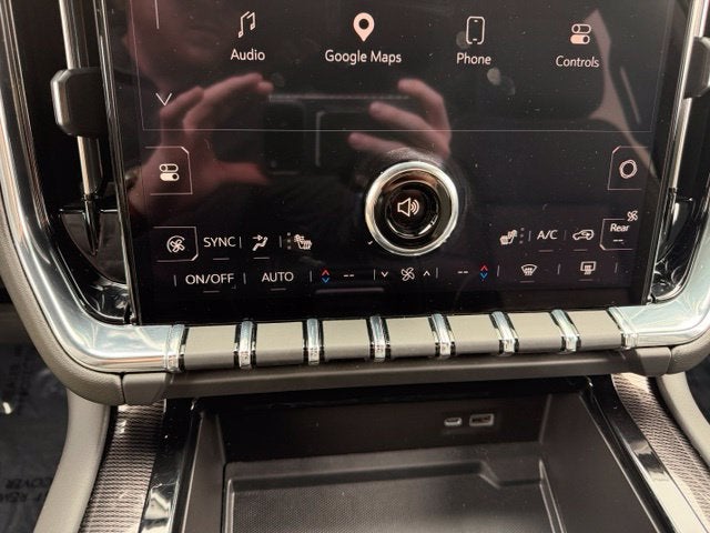 2025 GMC Yukon Elevation