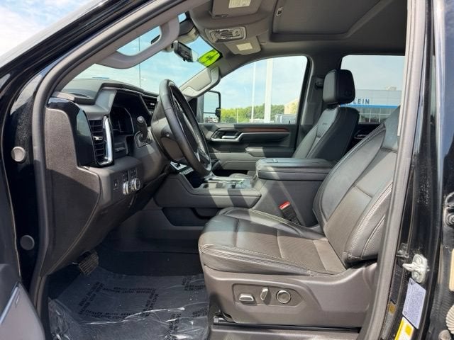 2025 GMC Sierra 3500 HD Denali