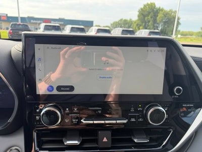 2025 Toyota Highlander LE
