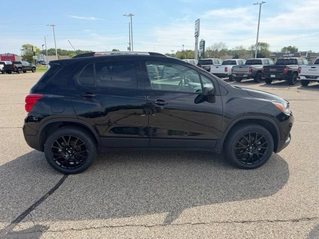 Used 2022 Chevrolet Trax LT with VIN KL7CJPSM4NB563550 for sale in Albert Lea, Minnesota