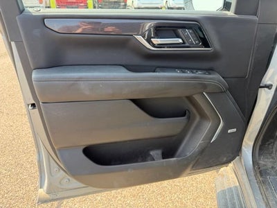 2025 GMC Yukon Elevation