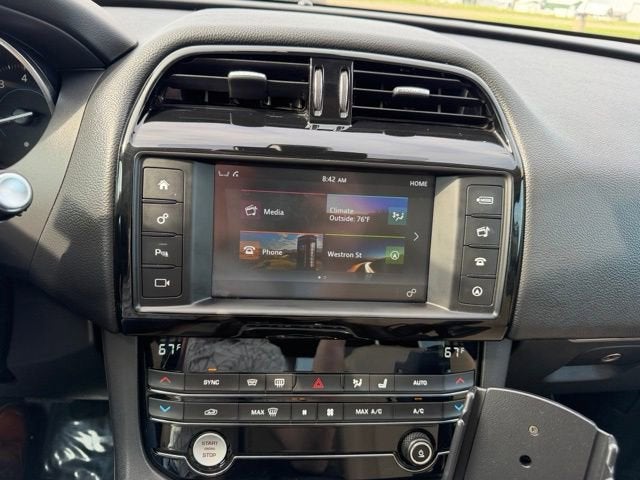 2018 Jaguar F-PACE 25t Premium