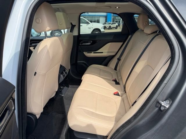 2018 Jaguar F-PACE 25t Premium
