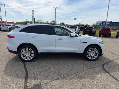 2018 Jaguar F-PACE 25t Premium