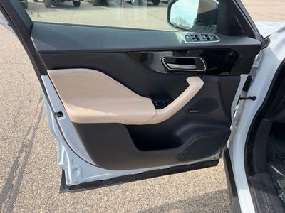 2018 Jaguar F-PACE 25t Premium
